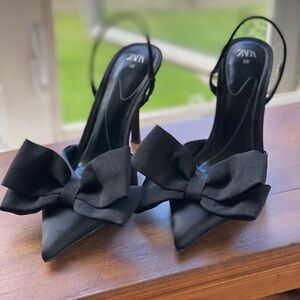 Zara Bow Trim Heeled Shoe